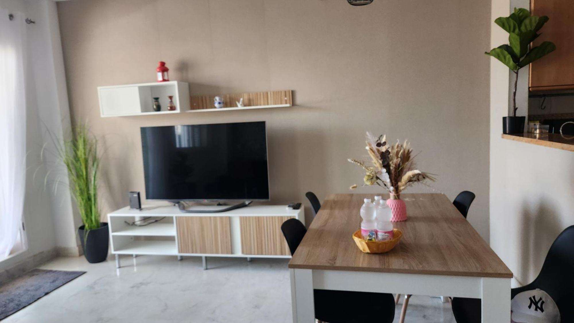 Apartamento En Benalmadena, Con Vista Al Mar